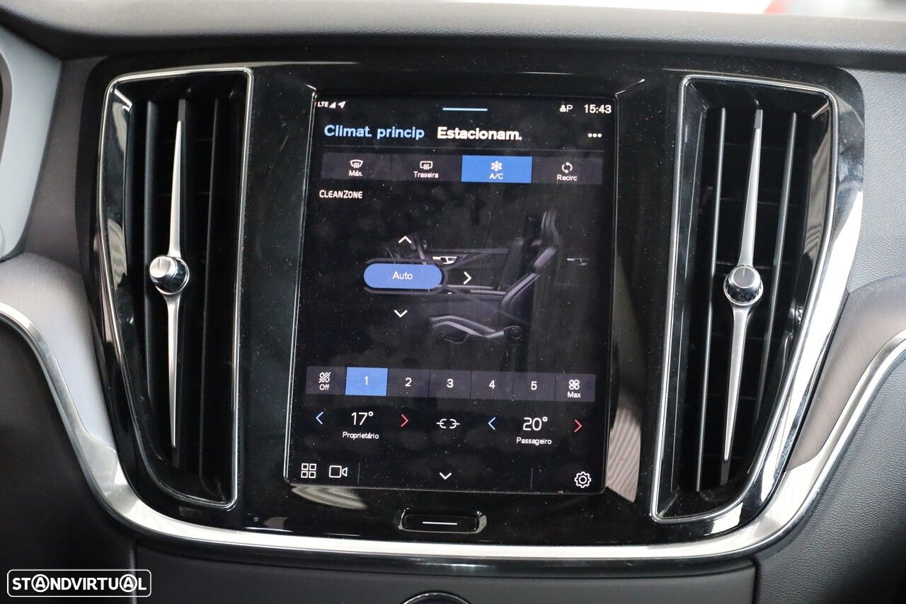 Volvo V60 2.0 T6 AWD TE Core - 19