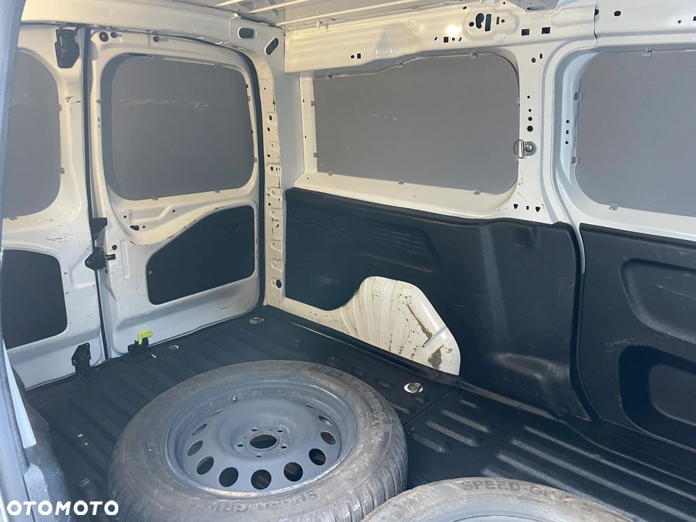 Peugeot Partner - 11