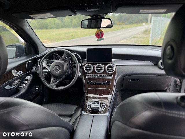 Mercedes-Benz GLC - 23