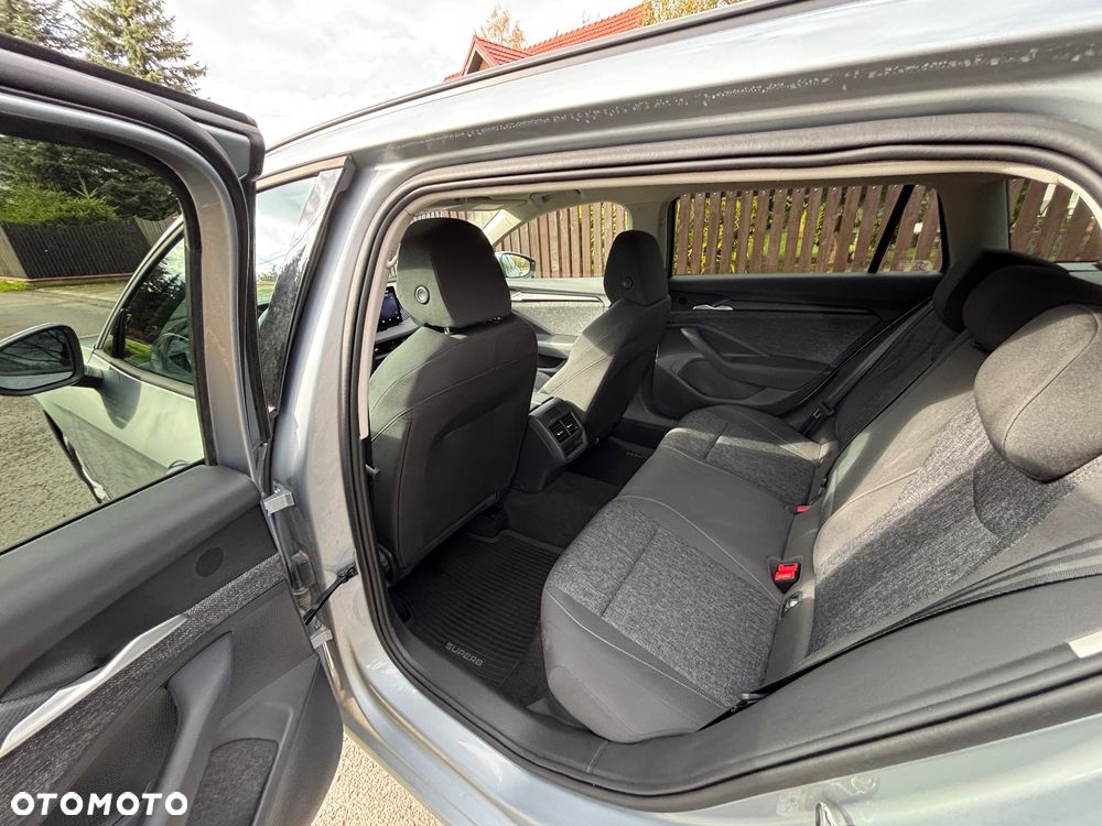 Skoda Superb 2.0 TDI SCR Essence DSG - 17