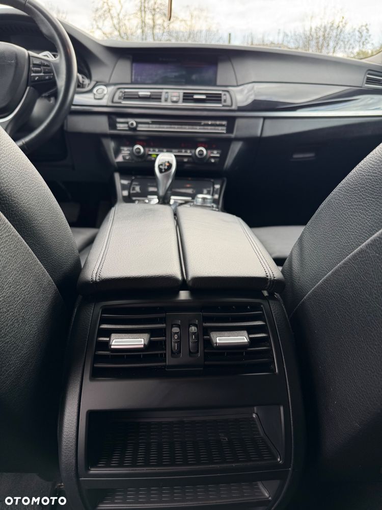BMW Seria 5 528i xDrive Sport-Aut Modern Line - 7