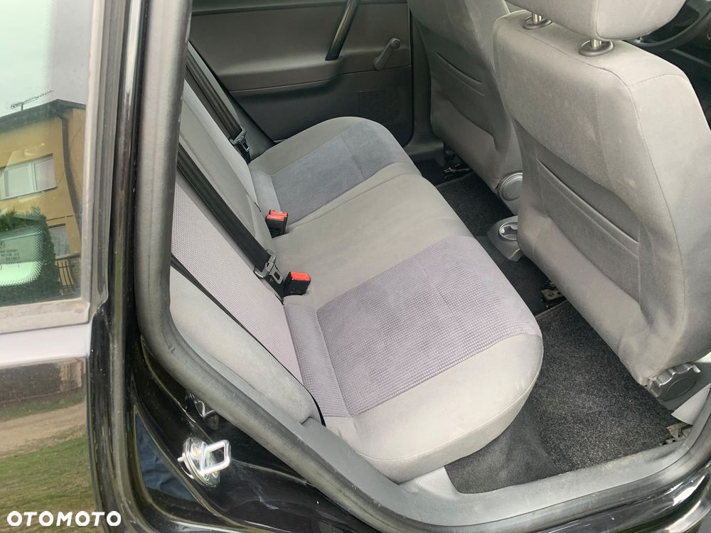 Volkswagen Polo - 16