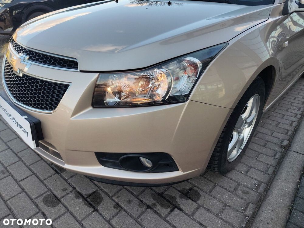 Chevrolet Cruze - 10