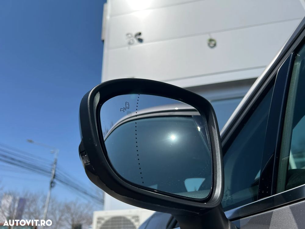 Mitsubishi Grandis - 25