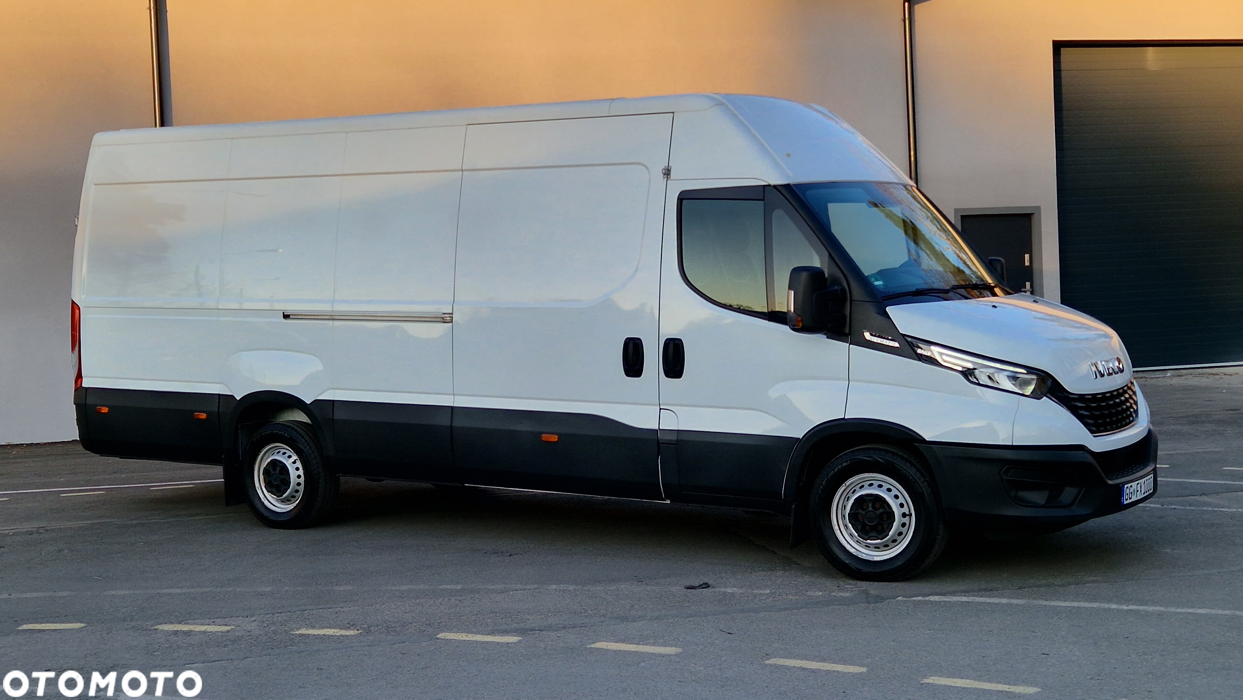 Iveco DAILY HIMATIC MAX L4H2 35S16 160KM FUL LEDYDAILY MAXI 35s16 Klimatronik Kamera AKTYWNY Tempomat NOWE OPONY - 6
