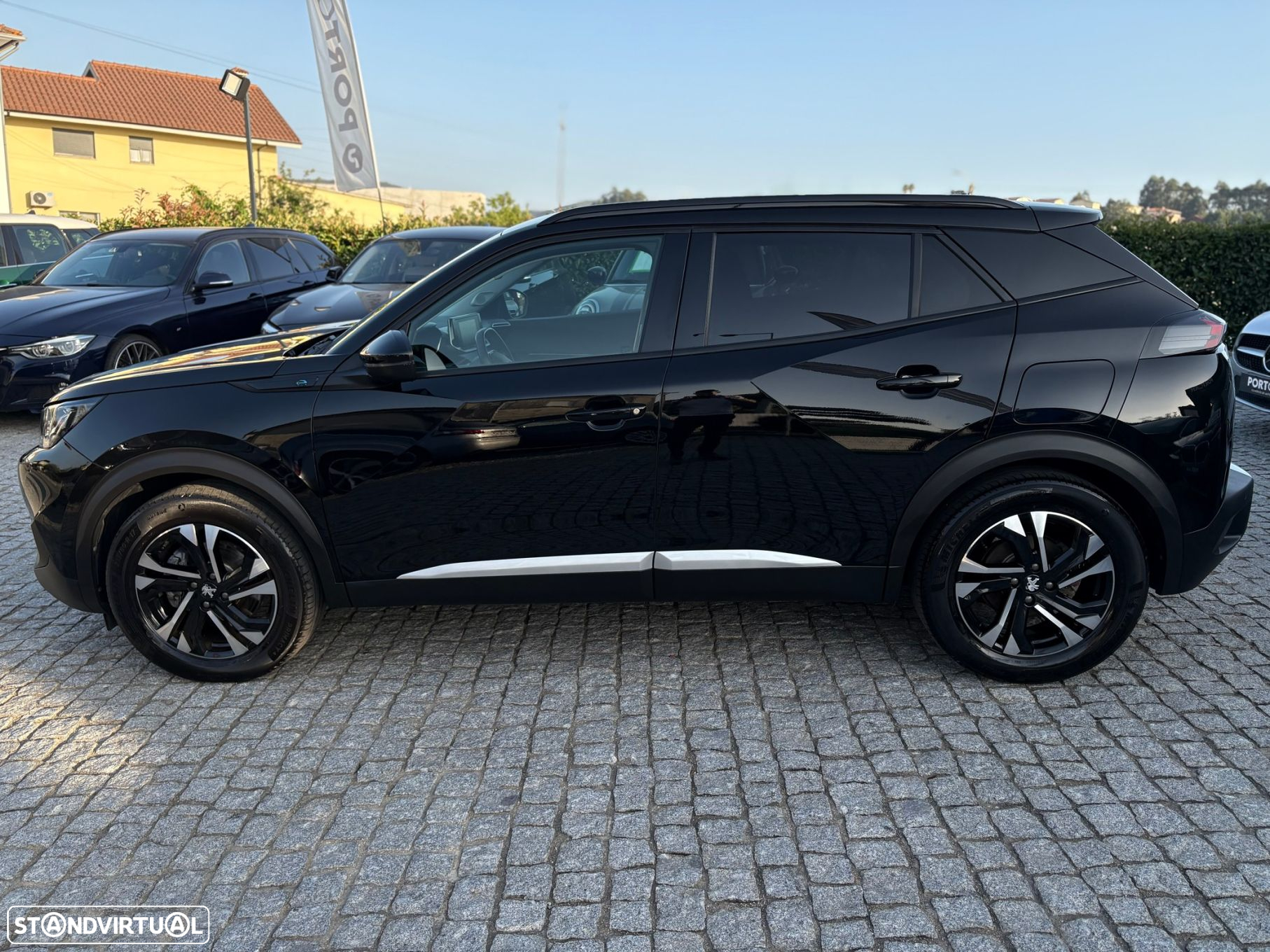 Peugeot e-2008 50 kWh Allure Pack - 4
