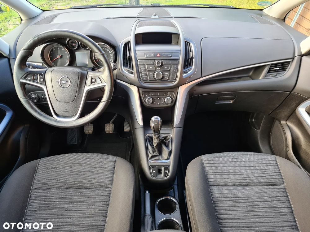 Opel Zafira Tourer 1.8 Style - 11