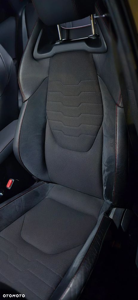 Toyota Corolla 2.0 Hybrid Executive - 22