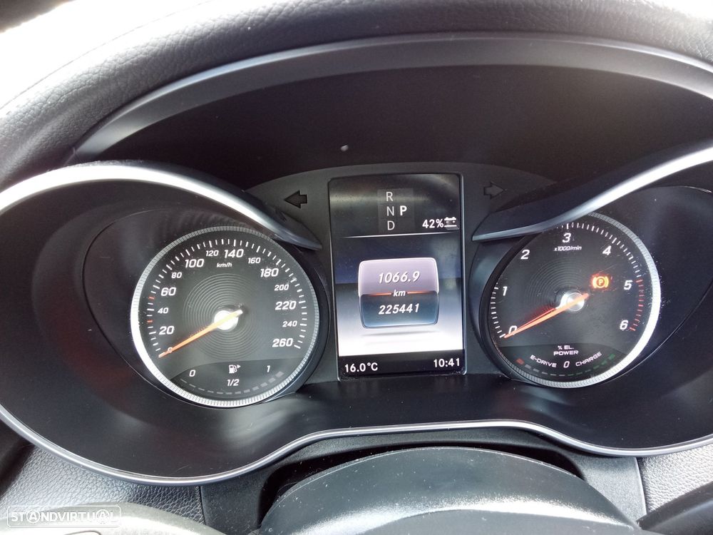 Mercedes-Benz C 300 BlueTEC Hybrid AMG Line - 13