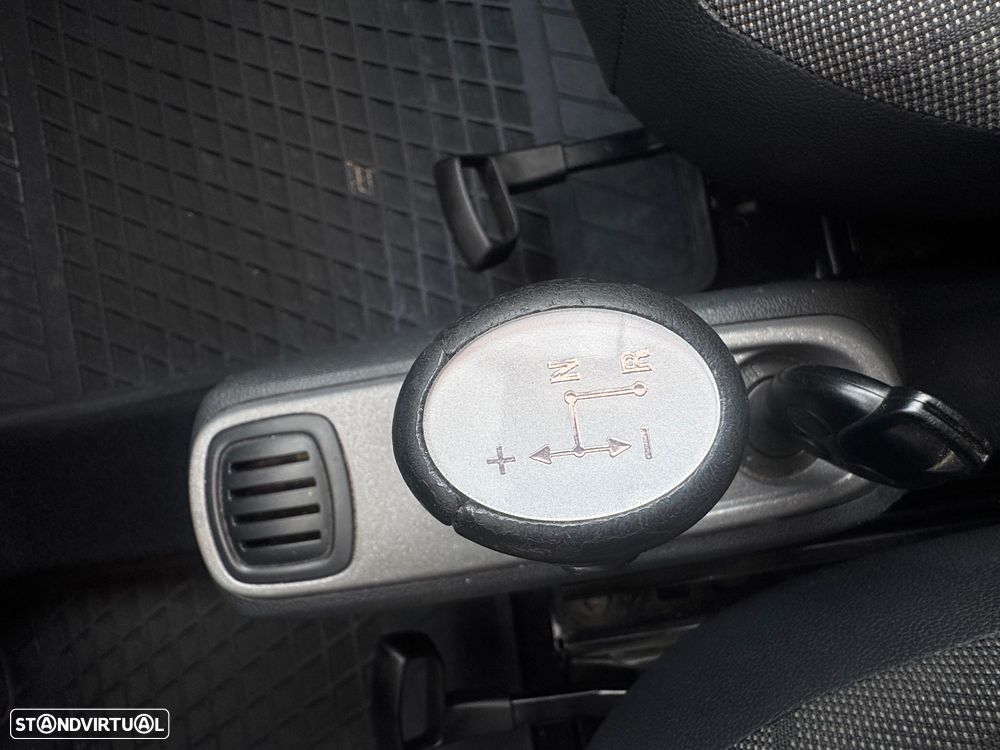 Smart ForTwo Coupé cdi softouch black&white limited dpf - 12