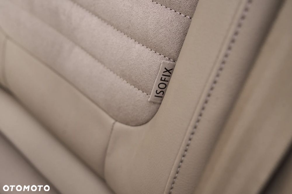 Volkswagen Passat 2.0 TDI 4Mot Highline DSG - 25