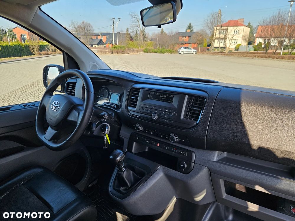 Toyota Proace  , Salon Polska, 3 osobowy - 31