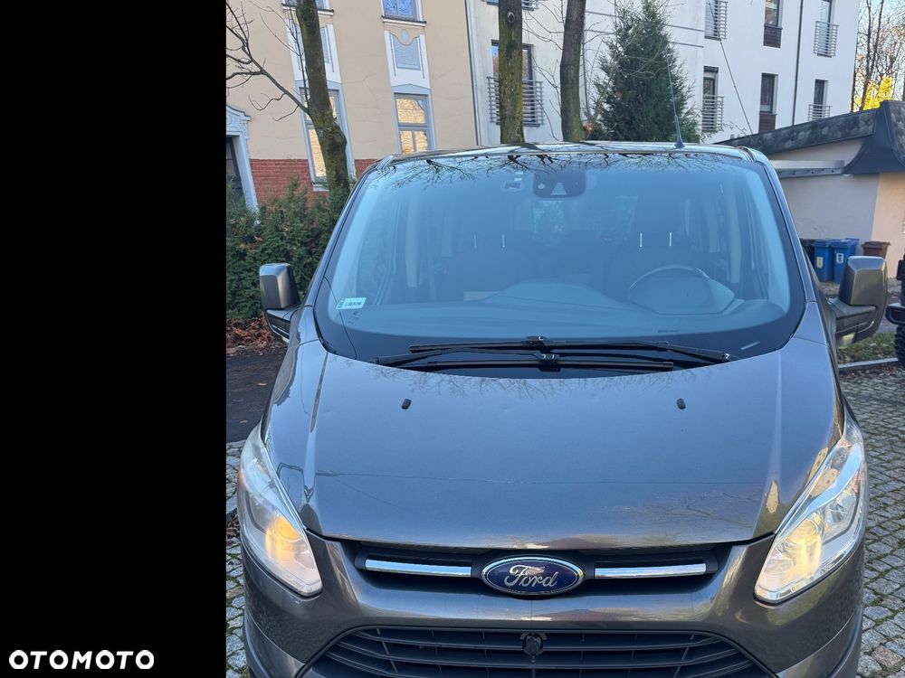 Ford Tourneo Custom - 6
