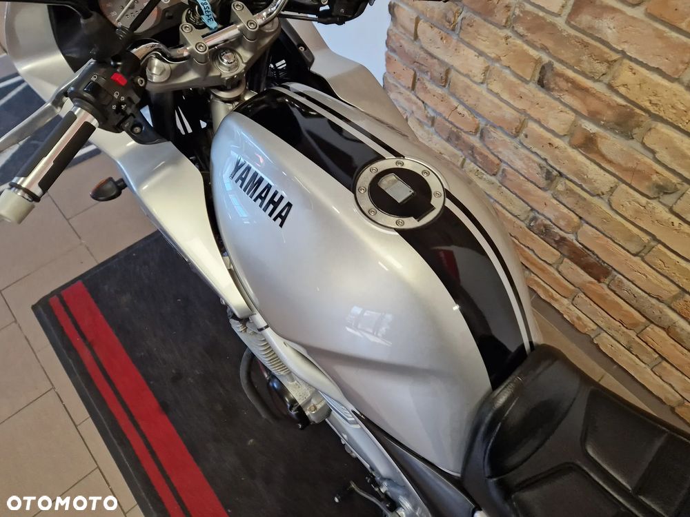 Yamaha XJ - 9