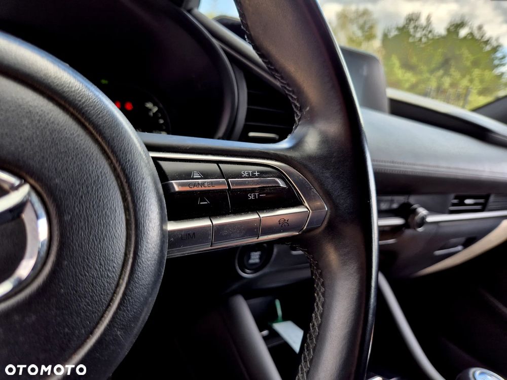 Mazda 3 e-SKYACTIV-G 122 M HYBRID EXCLUSIVE-LINE - 18