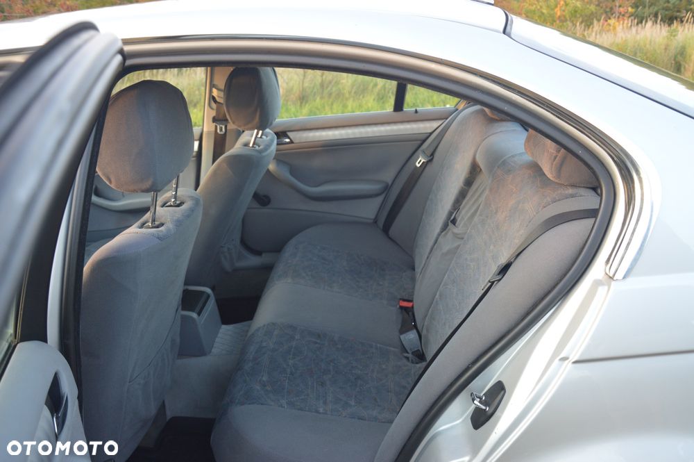 BMW Seria 3 320d - 8