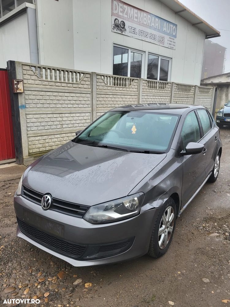 Dezmembram Volkswagen Polo 6R 1.2 B 2011 Capota/Trager/Bara fata
