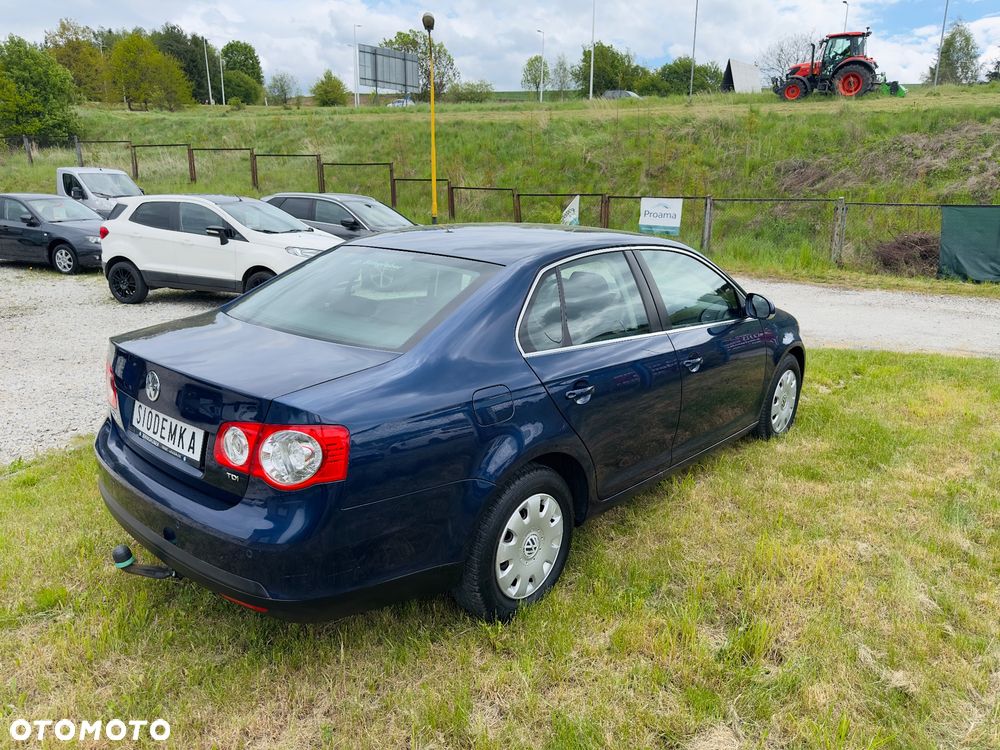 Volkswagen Jetta 1.9 TDI DPF Trendline - 10