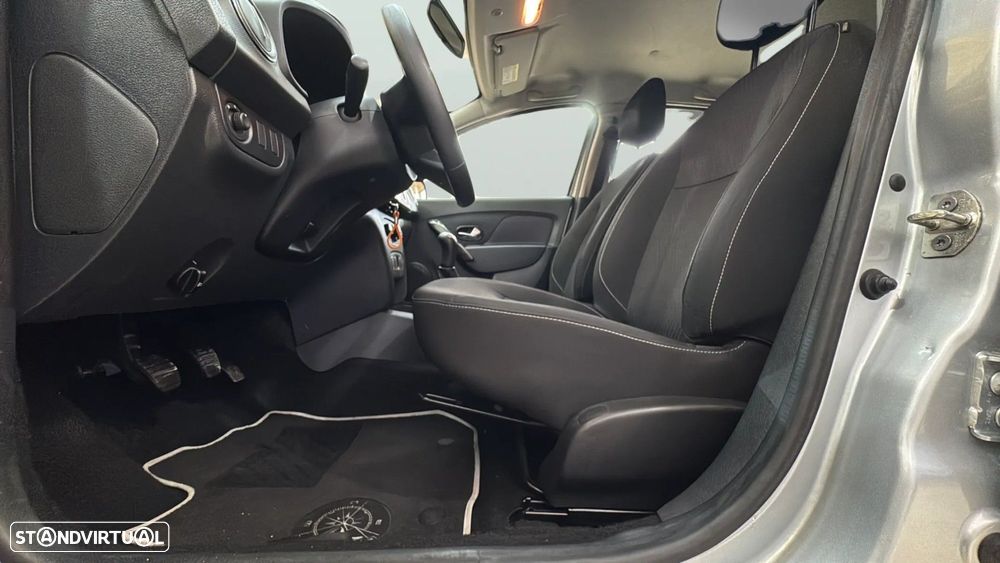 Dacia Sandero 1.0 SCe Pack — fotografia 12