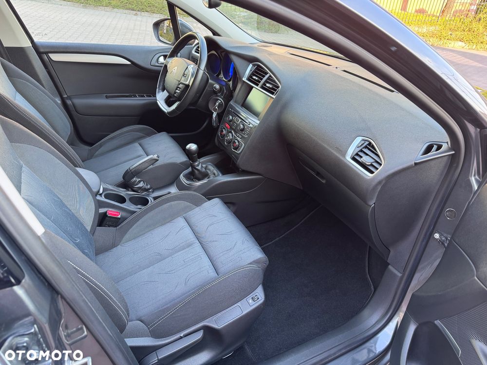 Citroën C4 VTi 120 Exclusive - 24