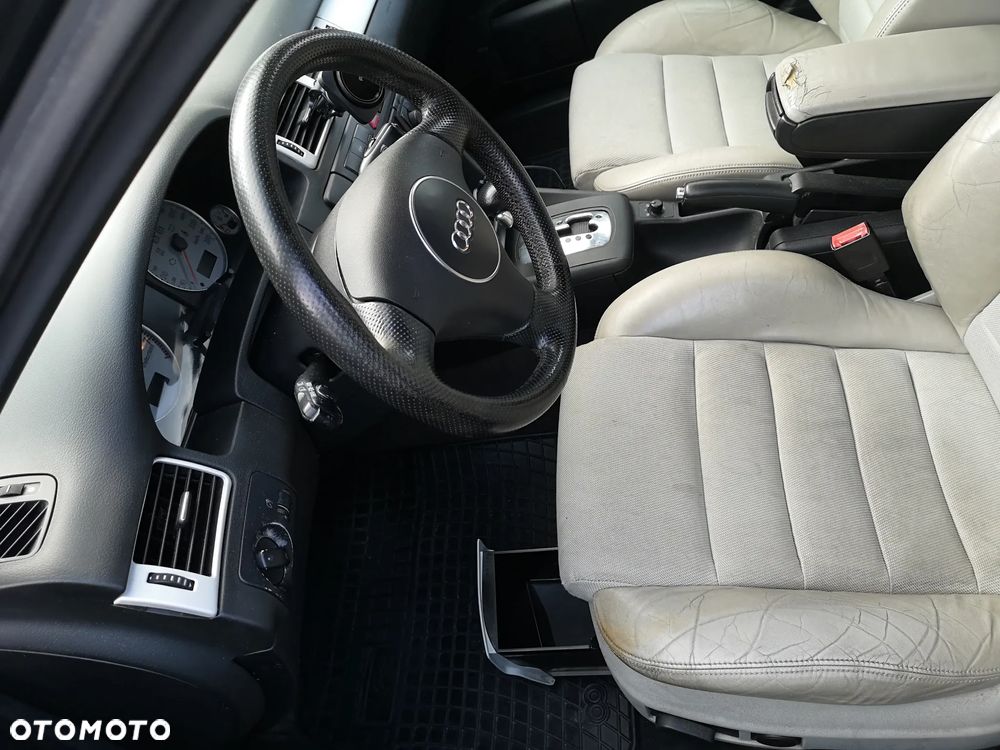 Audi A6 Avant 2.4 Multitronic - 15