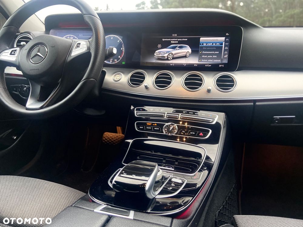 Mercedes-Benz Klasa E 220 d 9G-TRONIC AMG Line - 20