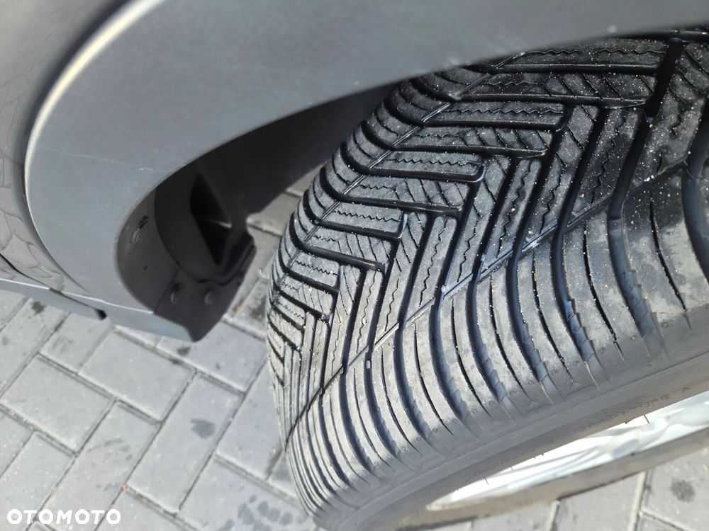 Ford Kuga 1.5 EcoBoost 2x4 Cool & Connect - 19