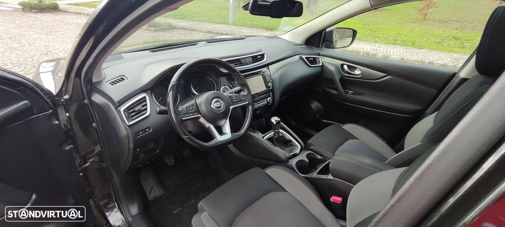 Nissan Qashqai 1.5 dCi N-Connecta Business - 31