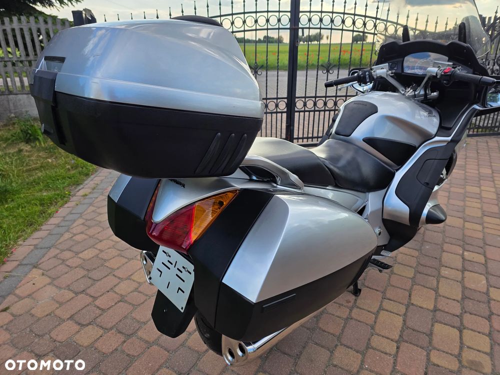 Honda ST - 33