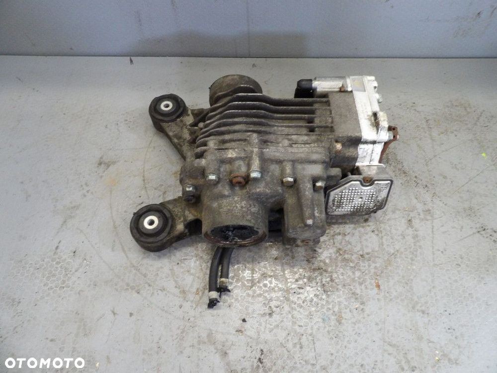 VW PASSAT B6 2.0FSI 4X4 MOST TYLNY DYFER OAV525554D - 3