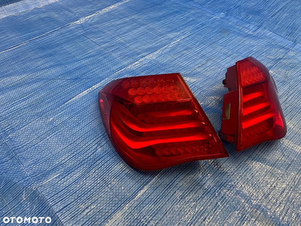 LAMPA TYŁ TYLNA W BŁOTNIK LEWA PRAWA  LEWY PRAWY BMW F01 F02 F04 7182197 7182198 EUROPA  ORYGINAŁ - 1