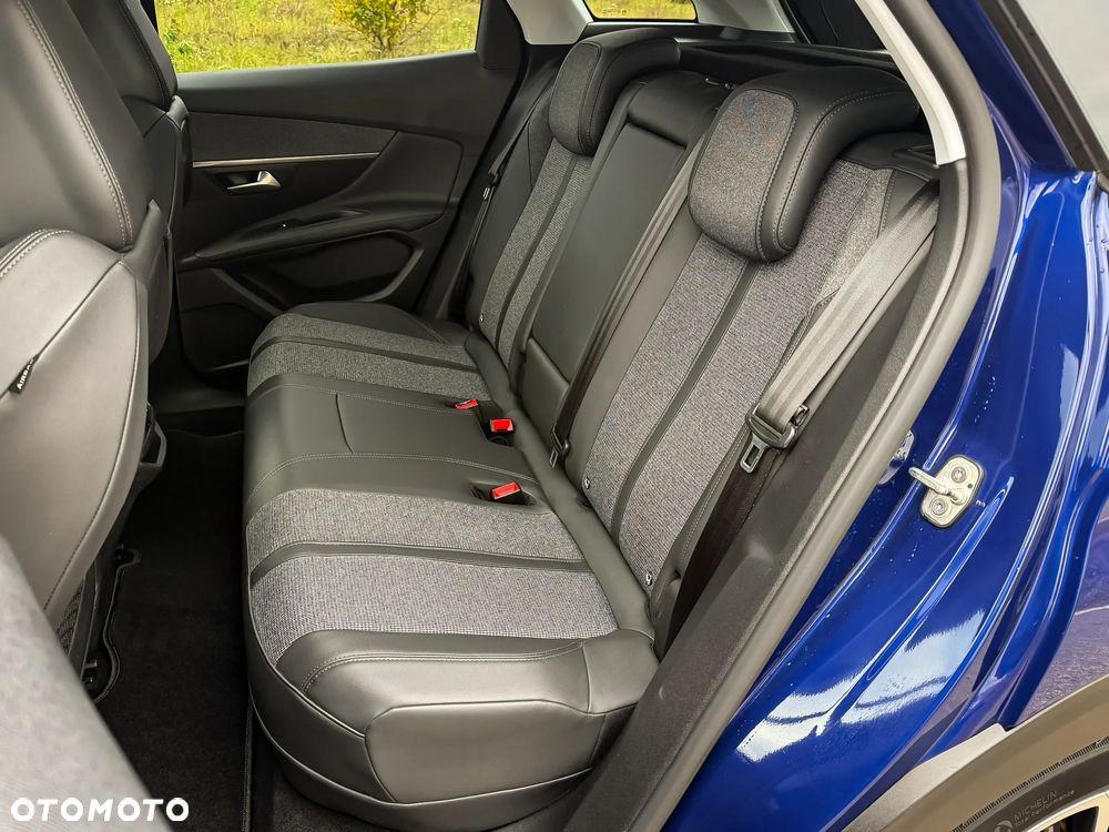 Peugeot 3008 1.6 PureTech HYbrid Allure S&S EAT8 - 39