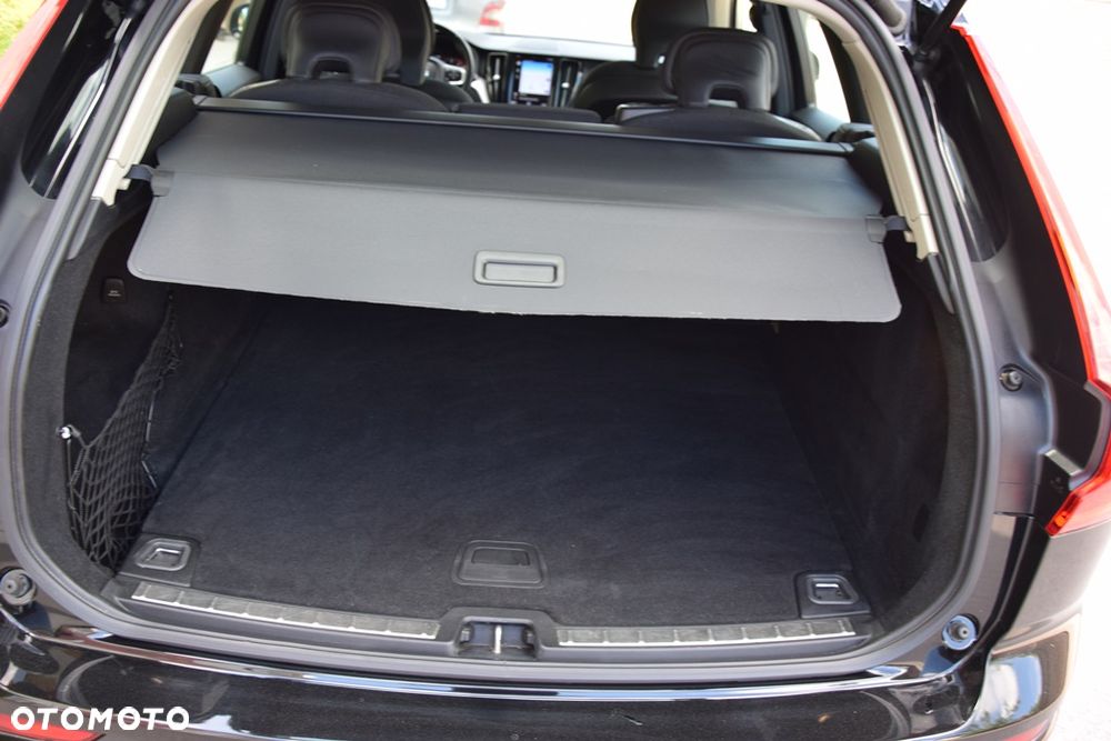 Volvo XC 60 B4 D AWD Geartronic Inscription - 33