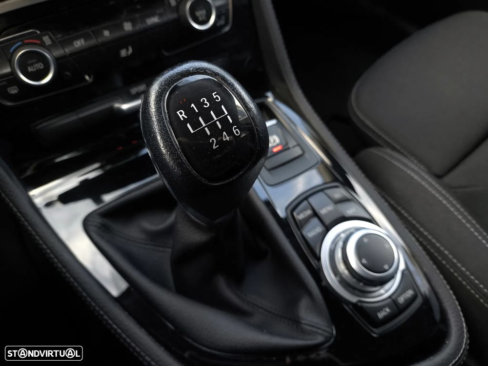 BMW 216 Active Tourer d Line Sport - 18