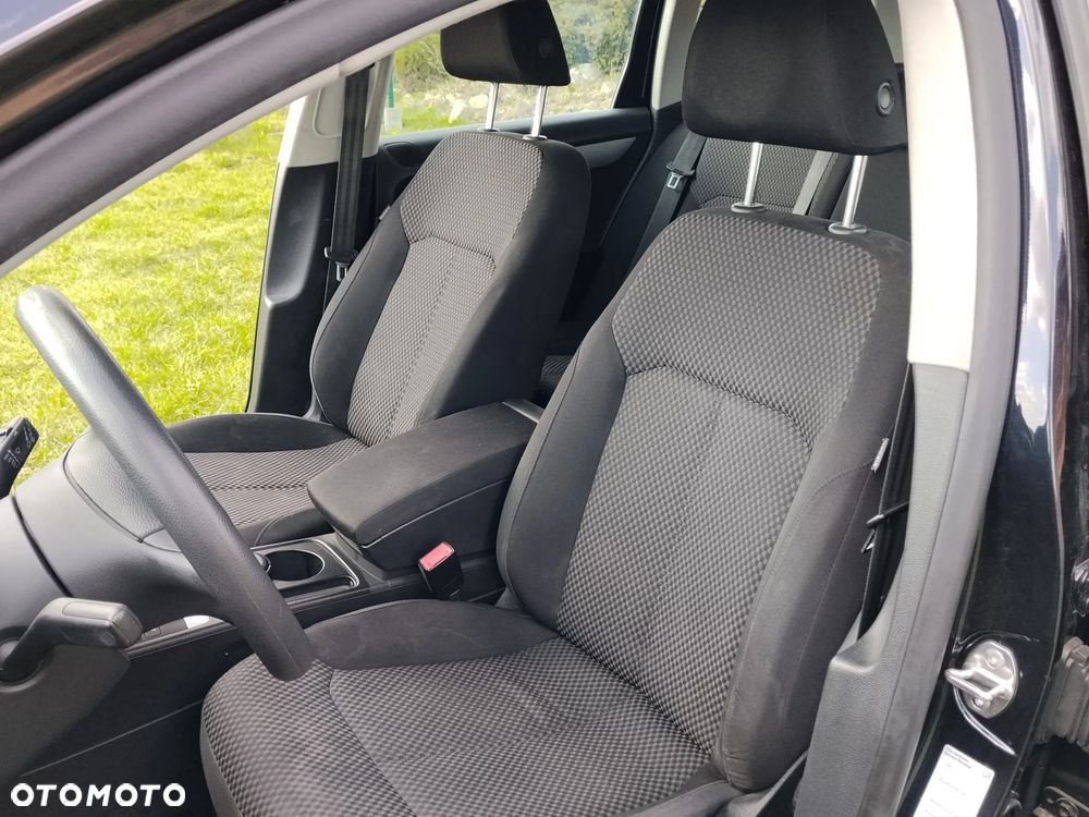 Volkswagen Passat 1.6 TDI Trendline - 22