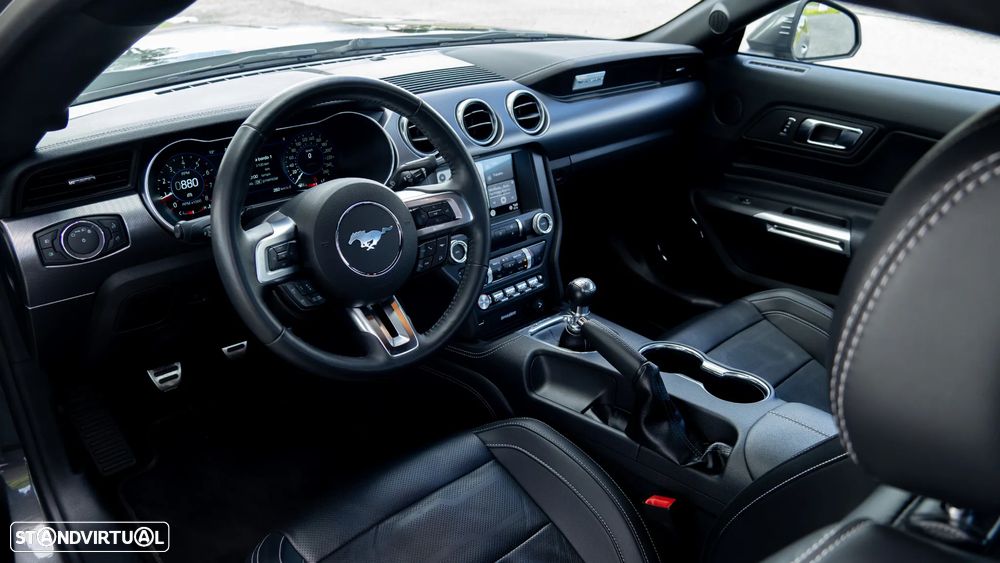 Ford Mustang 2.3i EcoBoost - 29