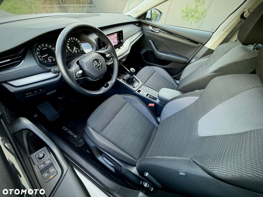 Skoda Octavia 2.0 TDI Ambition - 11