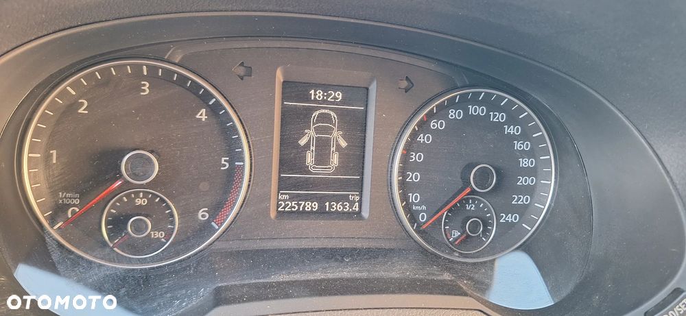 Volkswagen Sharan - 11