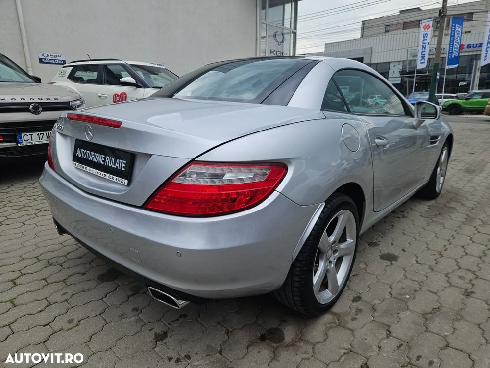 Mercedes-Benz SLK 250 (BlueEFFICIENCY) 7G-TRONIC - 16