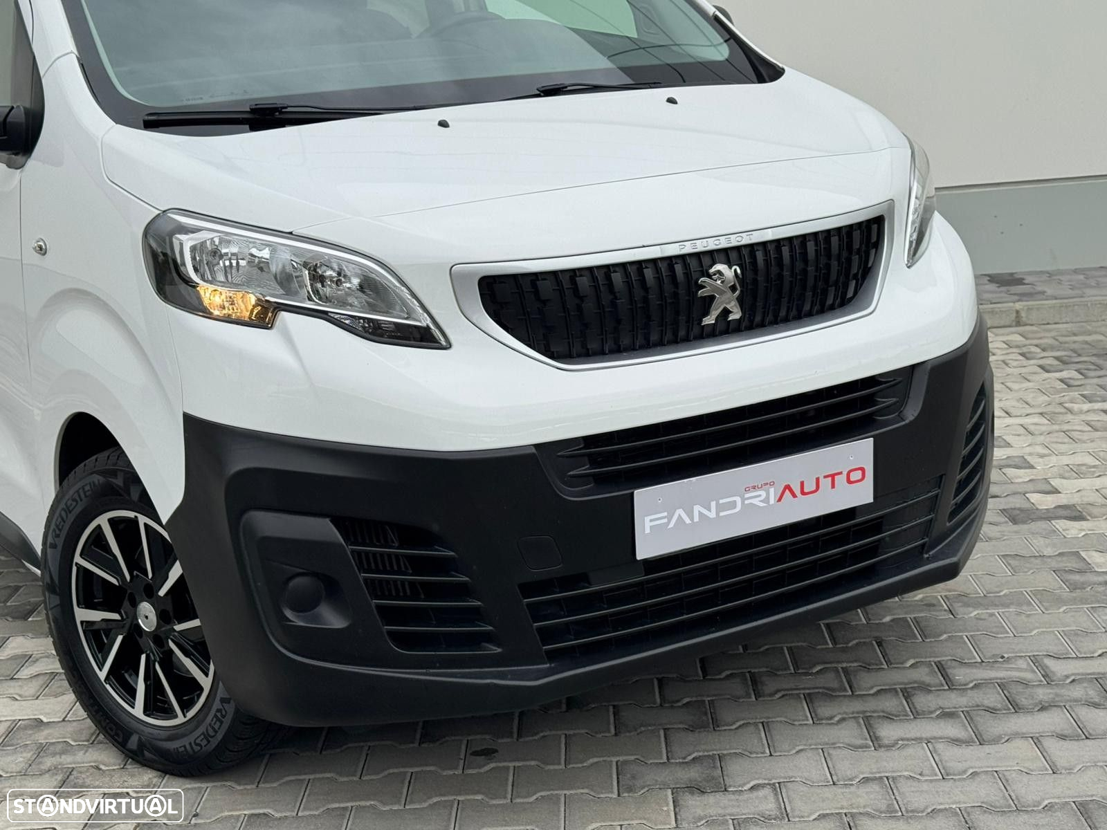 Peugeot Expert 2.0 BlueHDi L2H1 Semi-Vidrado - 4