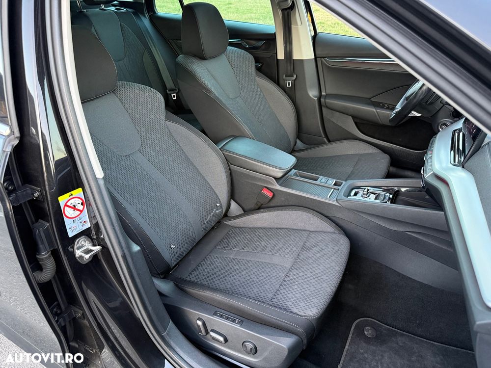 Skoda Octavia 2.0 TDI DSG First Edition - 30