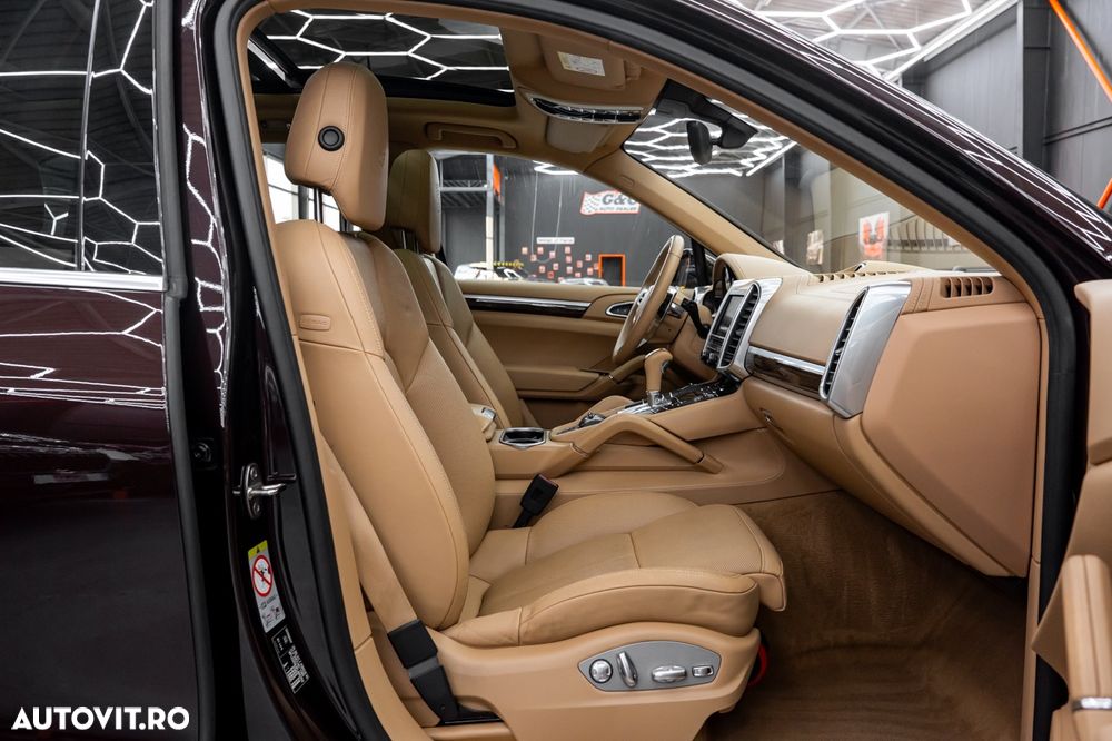 Porsche Cayenne S Tiptronic S - 11