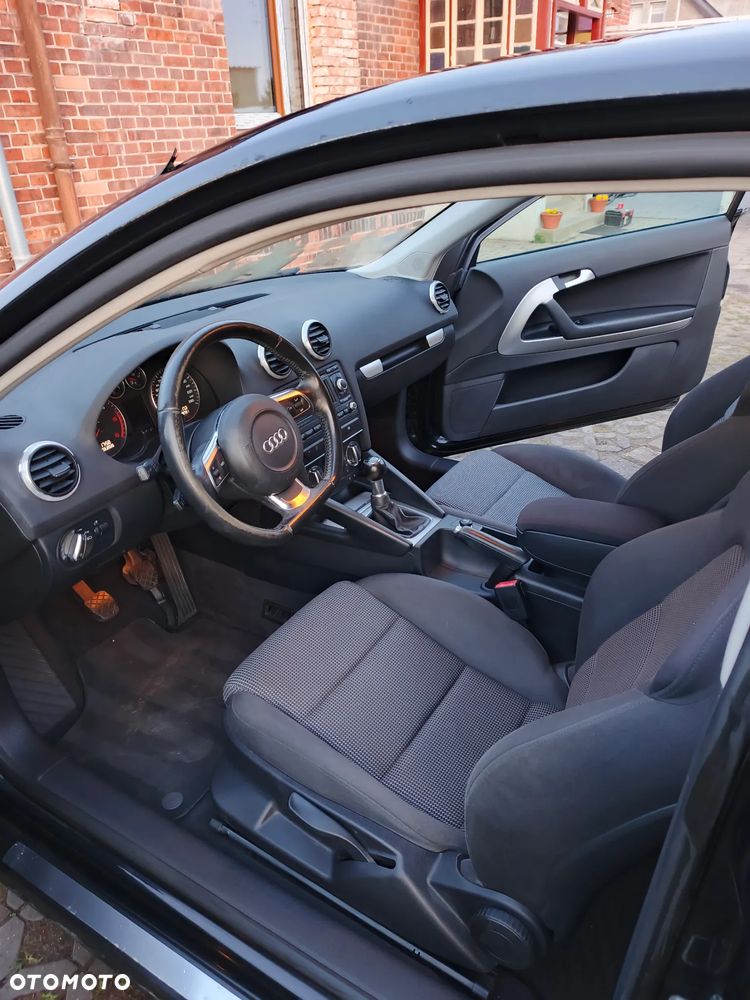Audi A3 3-drzwiowe 2.0 TDI Ambiente - 5