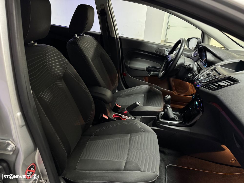 Ford Fiesta 1.0 T EcoBoost Titanium - 37