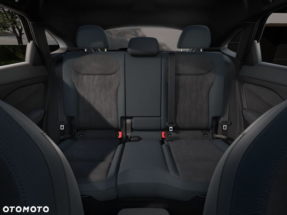 Audi Q3 Sportback - 12