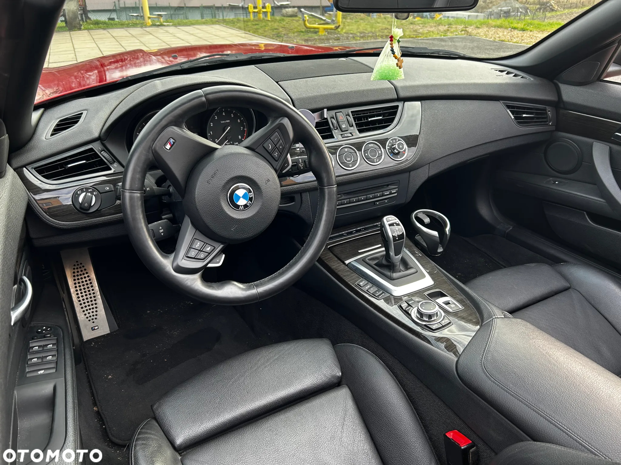 BMW Z4 sDrive28i - 11