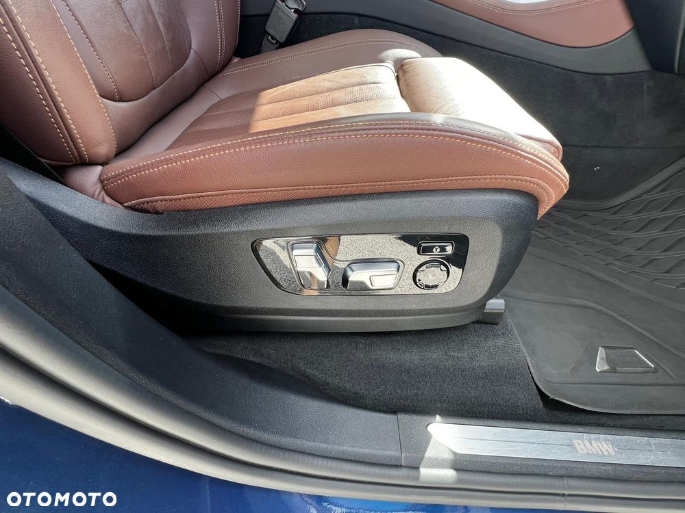 BMW X5 xDrive45e - 28