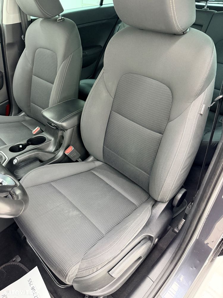 Kia Sportage 1.6 GDI 2WD Dream-Team Edition - 12
