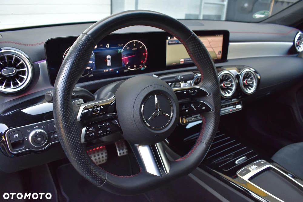 Mercedes-Benz CLA 200 d 8G-DCT AMG Line Advanced Plus - 18