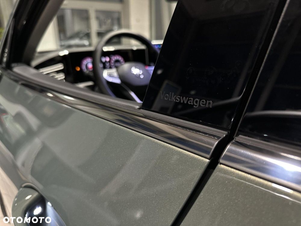 Volkswagen Tiguan - 32